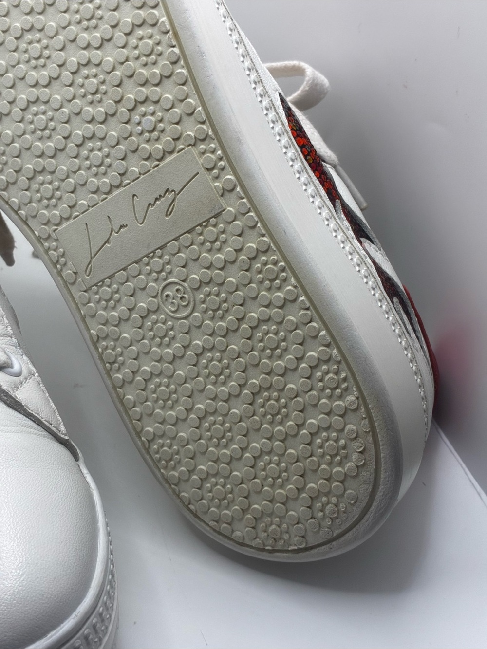 LOLA CRUZ WOMANS LEATHER / RHINESTONE EMBELLISHED SNEAKER/ SIZE 7 - Picture 3 of 15
